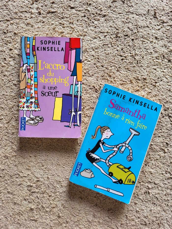 Lot de 2 romans de Sophie Kinsella : L'accro du shopping a une sœur et Samantha bonne à rien faire