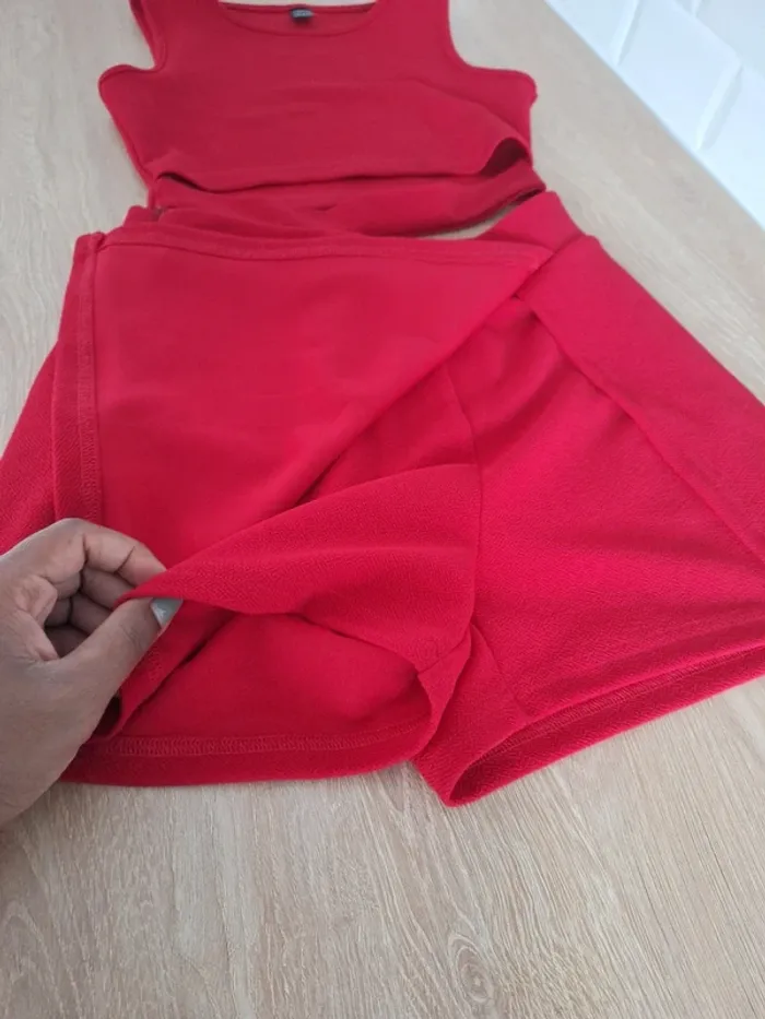 Ensemble rouge bordeaux - photo numéro 3
