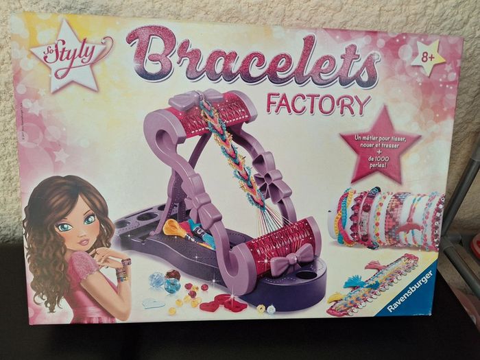 Bracelets factory so styly