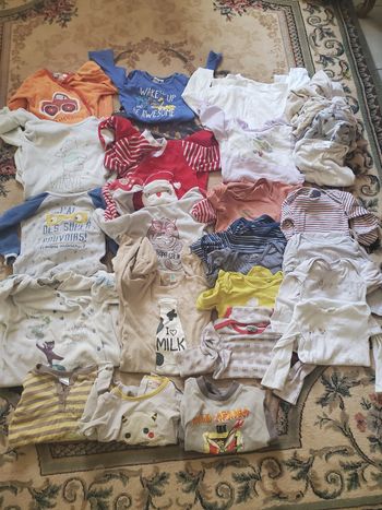 Lot pyjamas et body 2 ans garçons 