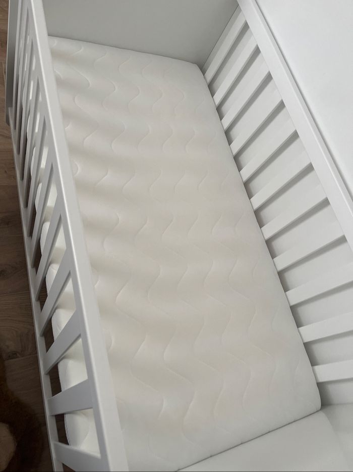 Lit à barreaux avec matelas - photo numéro 3