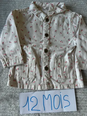 Jolie veste en jean cerise
