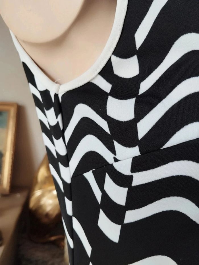 🌿Robe Légère Graphique Près du Corps 123 Taille 36🌿 - photo numéro 11