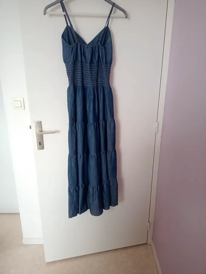 Magnifique robe en jean et lacet cuir - photo numéro 2