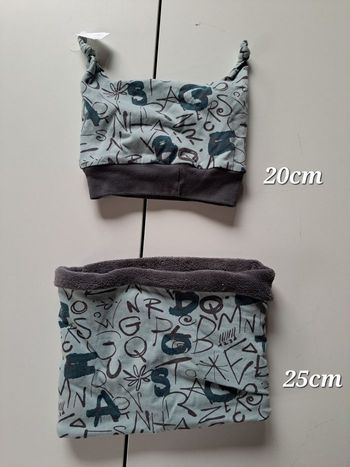 Ensemble bonnet et cache cou bleu