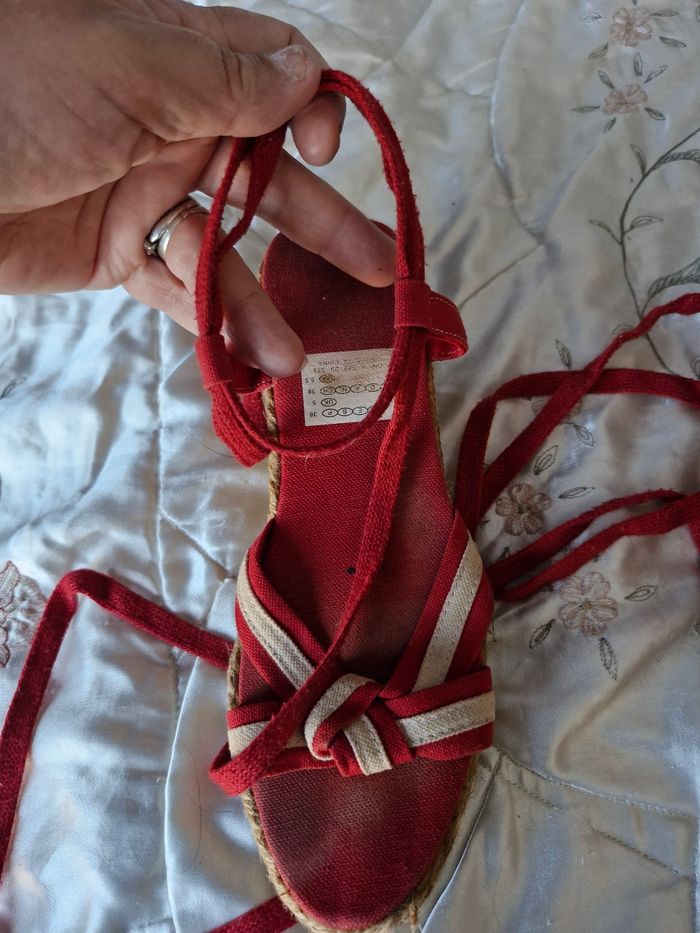 Jolies sandales brides chevilles lien mollet - photo numéro 4