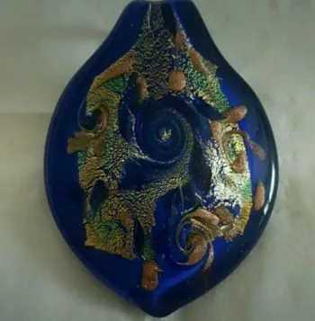 Magnifique pendentif bleu veritable Murano Neuf
