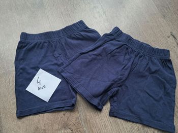 Lot shorts 4 ans