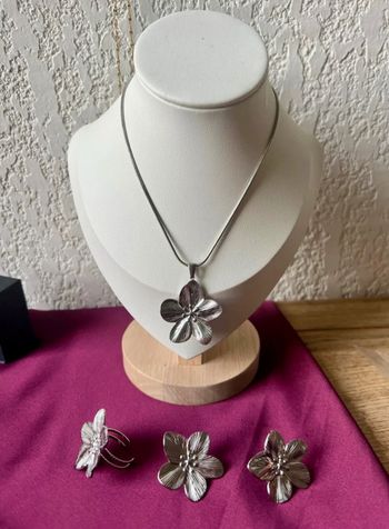 Ensemble boucle bague collier