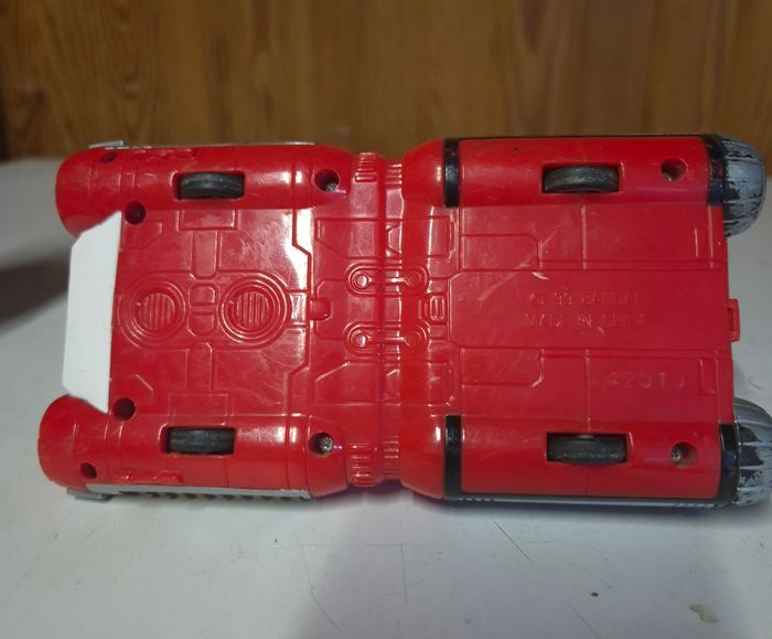 Vehicule de secours power rangers rouge lightspeed Bandai 1999 - photo numéro 5