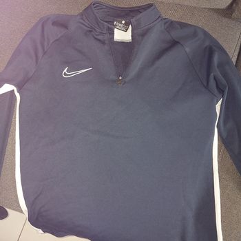 Pull nike