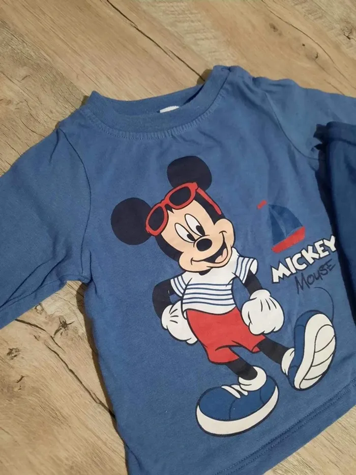 Ensemble Disney 3 mois très bon état - Mickey - photo numéro 2