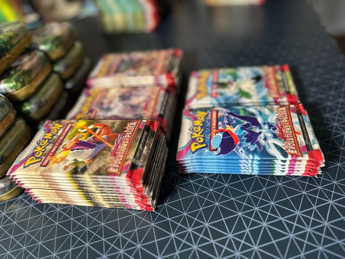 Lot de 36 boosters Pokémon Écarlate et violet Évolutions à Paldea FR - photo numéro 3