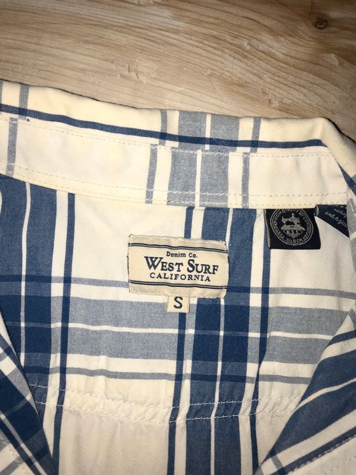 Chemise blanche et bleue manches courtes - photo numéro 2
