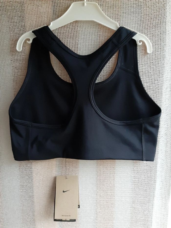Brassière Nike Dryfit taille M NEUVE - photo numéro 2