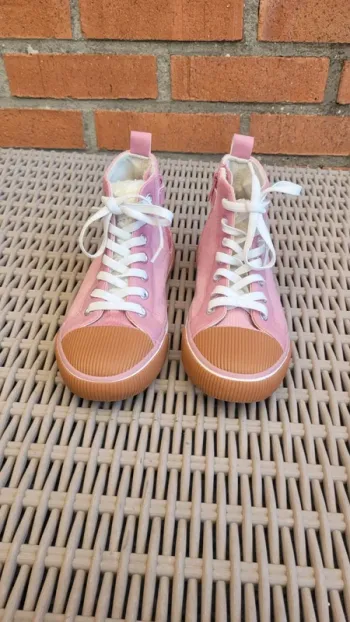 Baskets taille 34