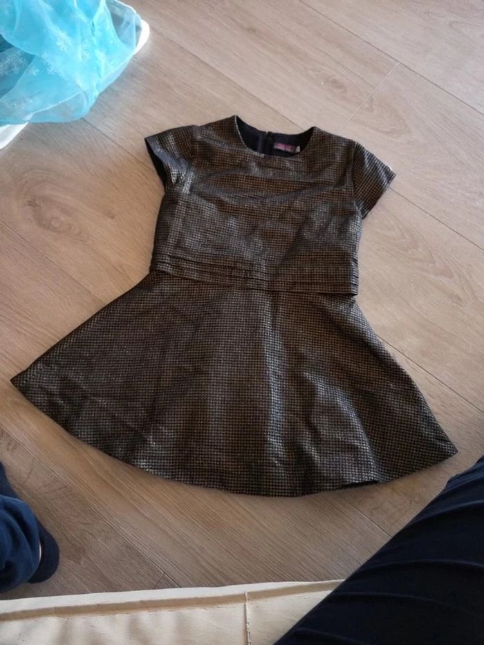 Belle Robe catimini 8ans neuve