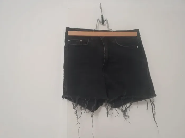 Short en jeans noir