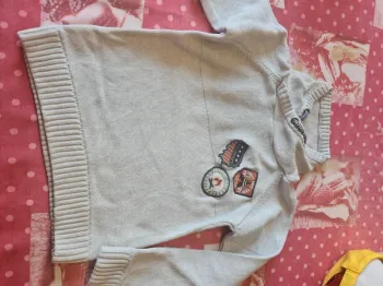 Pull epais tape à l'œil 6 ans