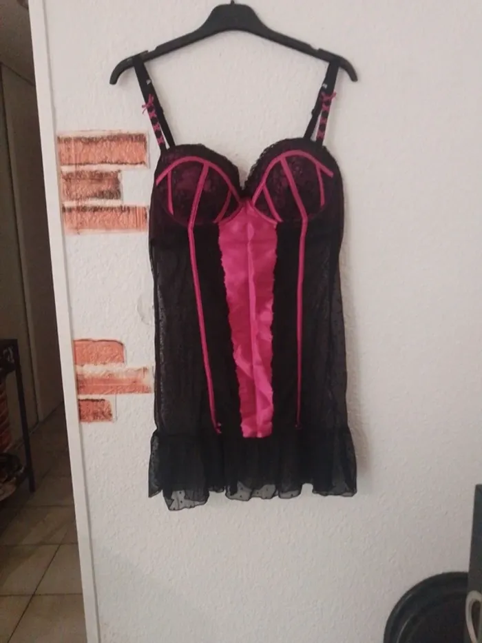 Déshabillé femme