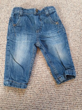 Jean doublé en très bon état taille 3 mois