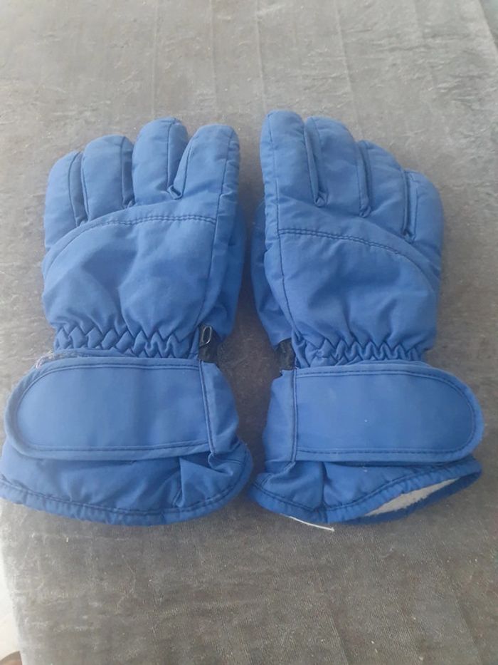 Paire de gant ski