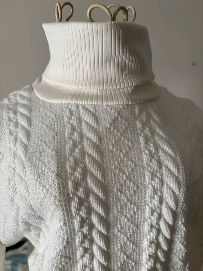 Pull court dos nu Shein – XS - photo numéro 4