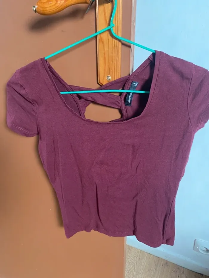 Tee shirt Bershka taille M bordeaux