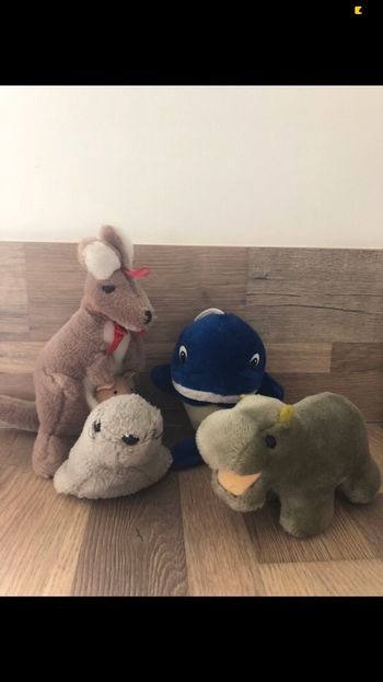 Lot de 4 animaux en peluche