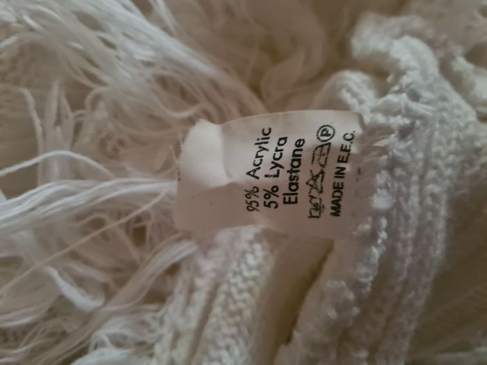 Poncho. Femme. Blanc. Taille unique - photo numéro 3