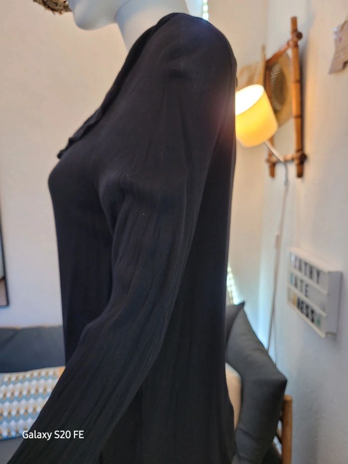 Haut noir léger - photo numéro 4