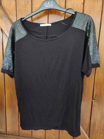 T shirt avec sequins