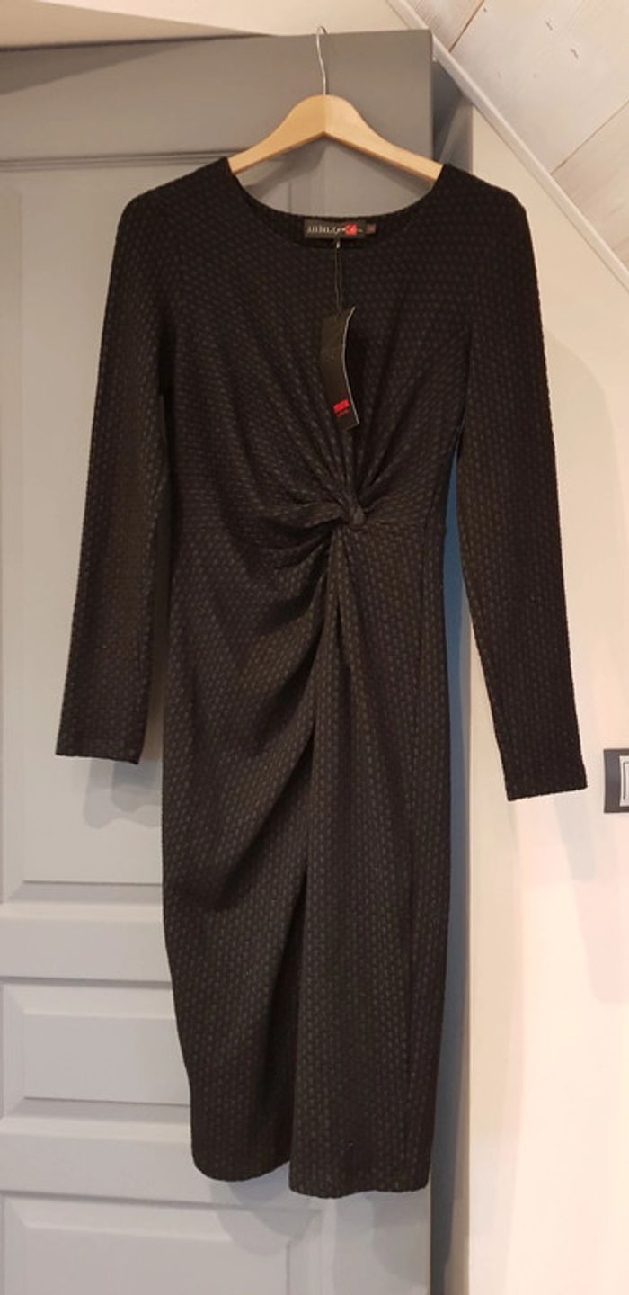 Robe noire moulante neuve