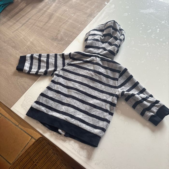 Gilet taille 3 mois (56/62cm) - photo numéro 2