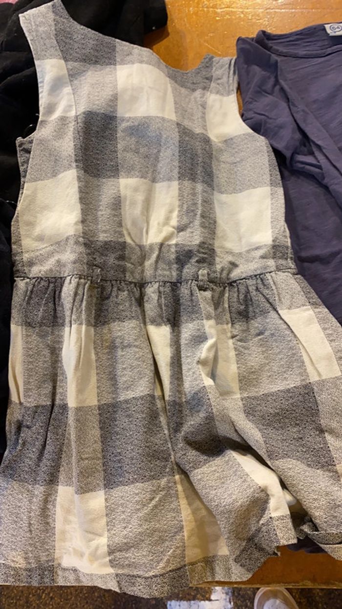 Lot 4 robes 8 ans - photo numéro 2