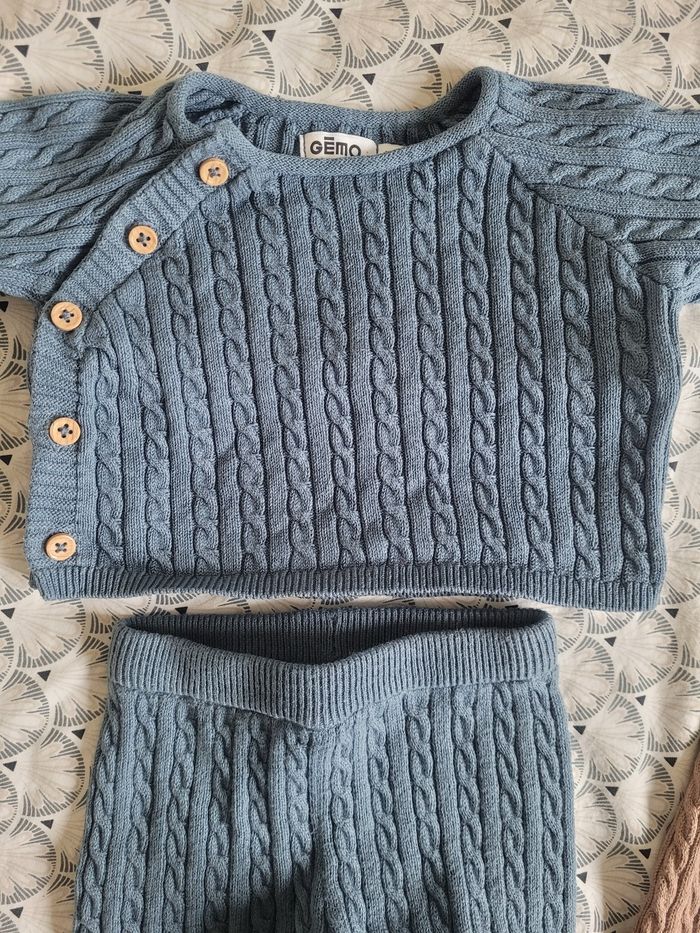 Ensemble 1 mois - photo numéro 2