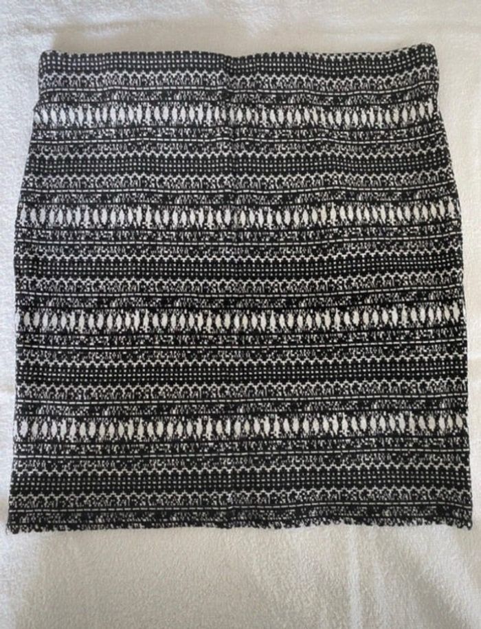 Jupe cache-cache noire et blanc taille 36