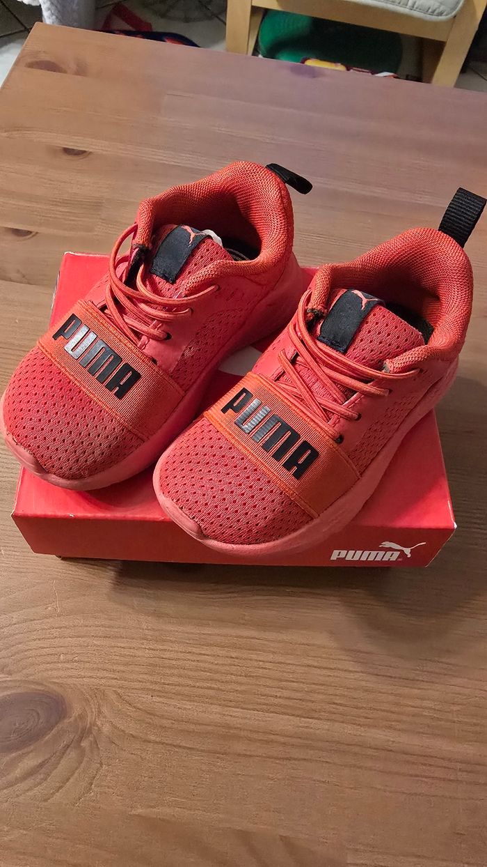 💙🤩🥰 baskets puma Lacets élastiques Pointure 22 garçon 🥰💙🤩