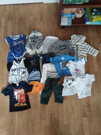 Lots de vêtements garçon 6 mois 