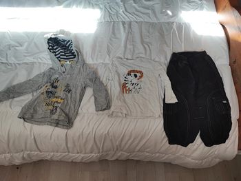 Ensemble article lot 23 mois
