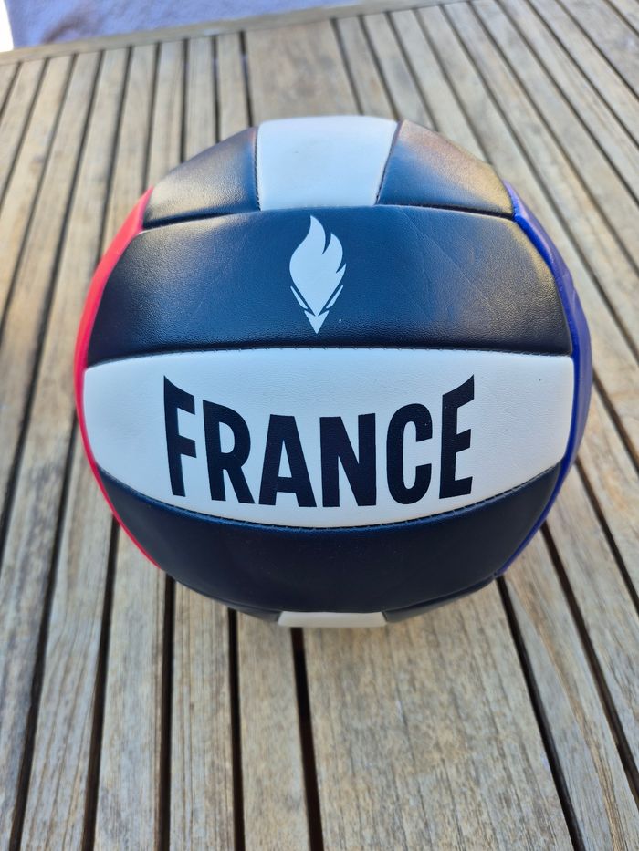 Ballon Volley-ball - photo numéro 2