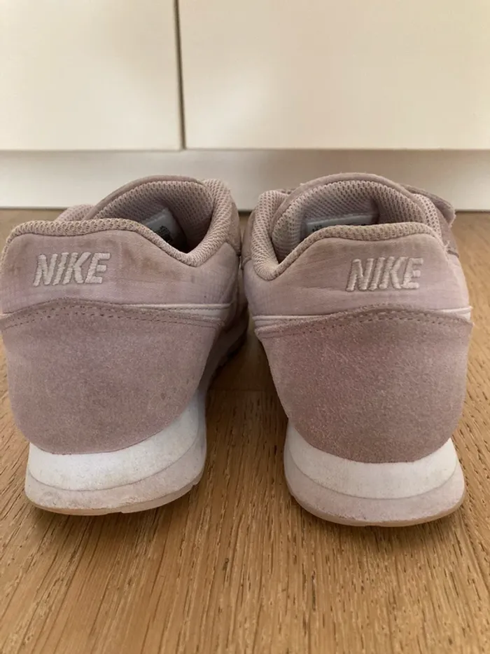 Nike vieux rose taille 30 - photo numéro 3