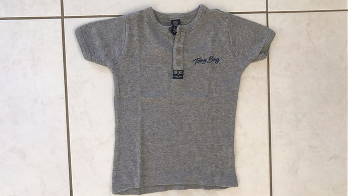 T-shirt manches courtes garçon gris 5 ans