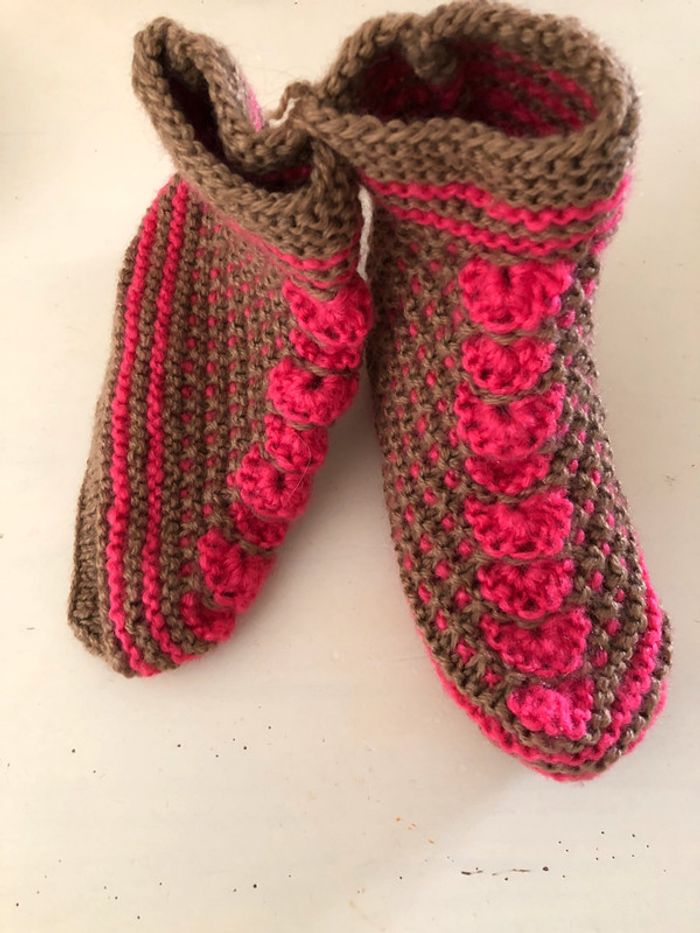 Chaussons tricotés à la main - photo numéro 5