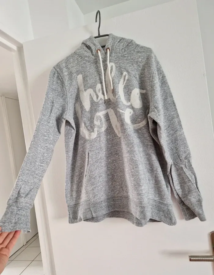 Sweat gris à capuche femme - photo numéro 2