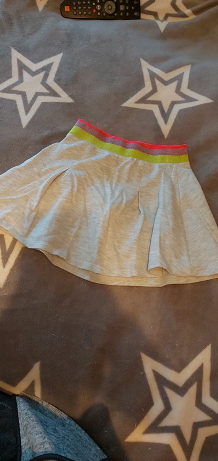 Jolie jupe qui tourne