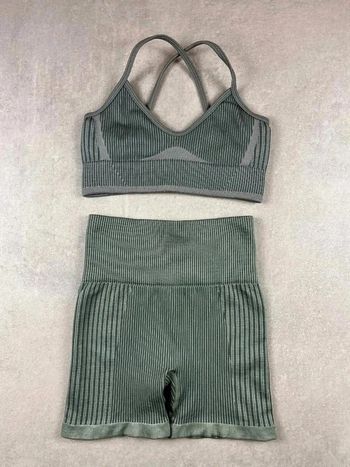 Ensemble Prozis Seamless Set - Sports Bra + Short Gym Outfit | vert - S | Women #