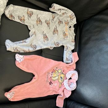 2 pyjamas Disney
