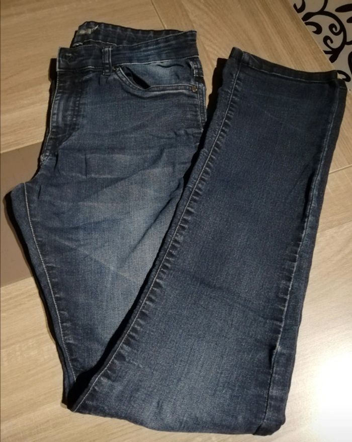 Jean slim 36 - photo numéro 2