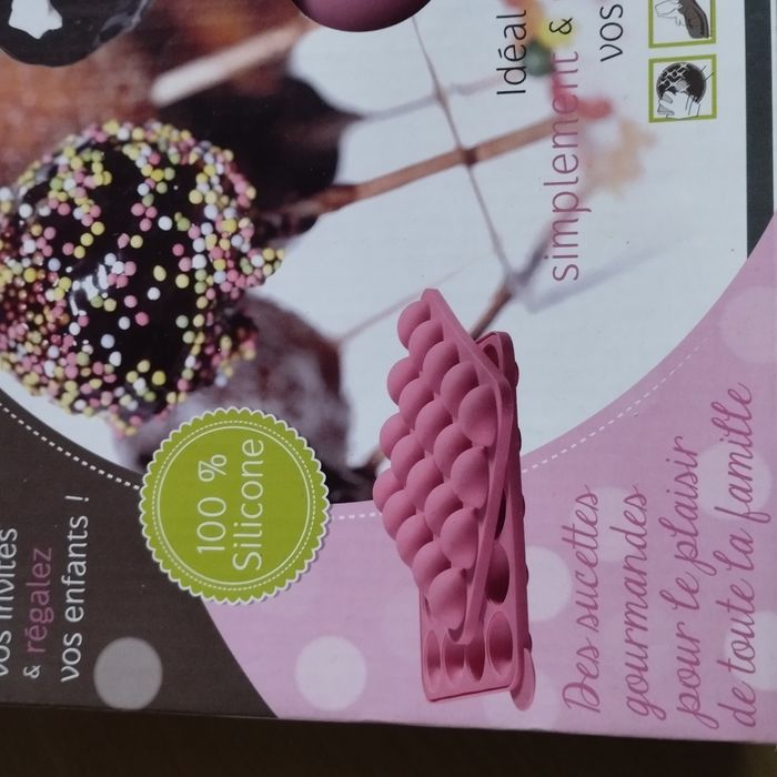 Moule silicone à cake pops Neuf - photo numéro 3